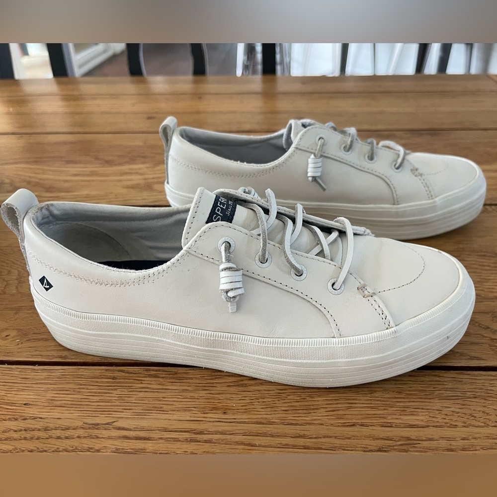Women’s Sperry Sneakers Women’s Size 9